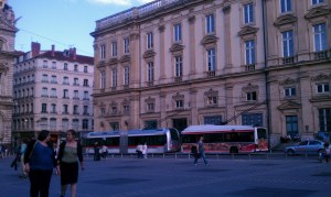 The impersonal life in a metropolis.